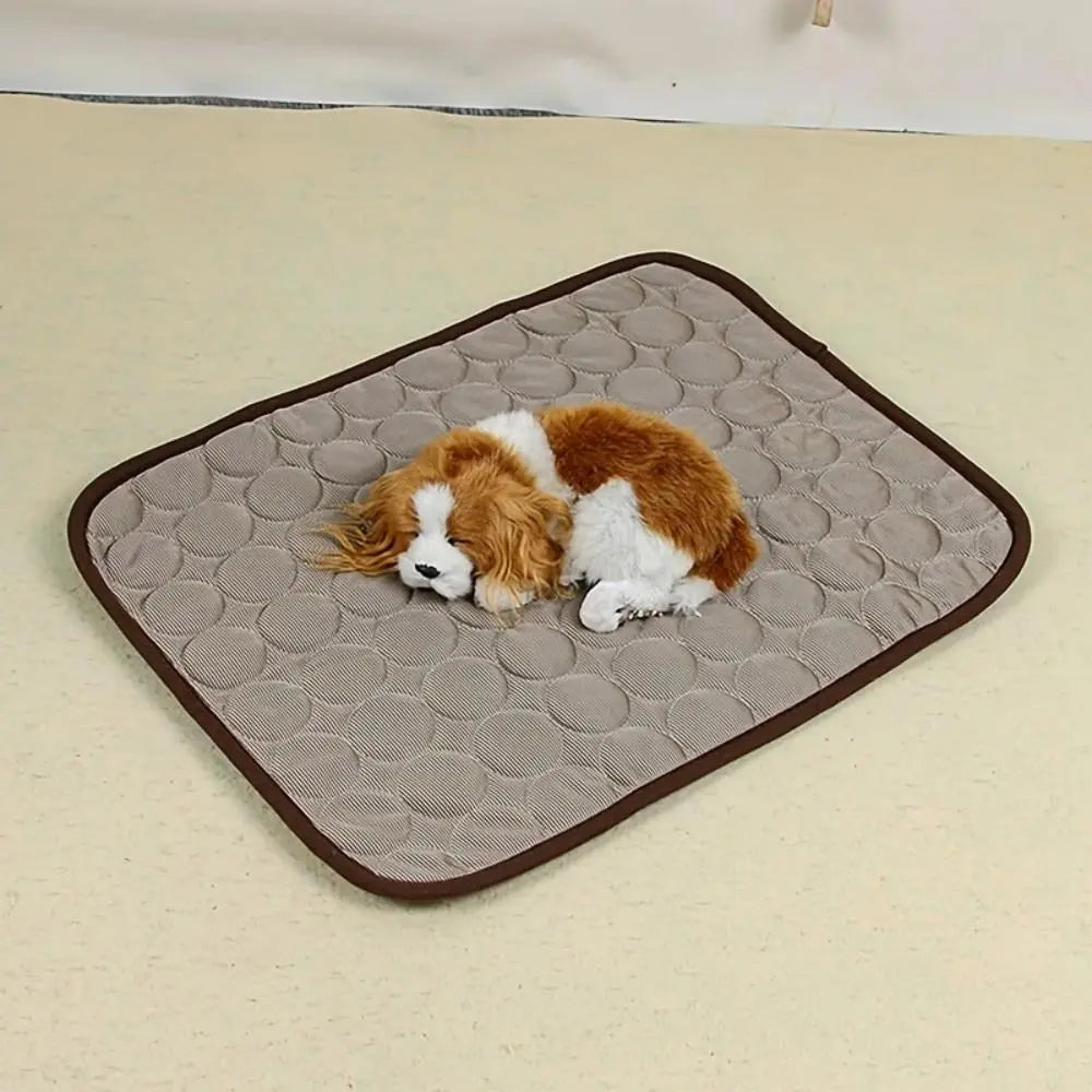Portable Pet Cooling Mat, Breathable Pet Bed with Gel Ice Bricks, Summer Cooling Pad for Outdoor, Car Seat, Dog & Cat Furniture, Bedding Mat, Shaped Beds