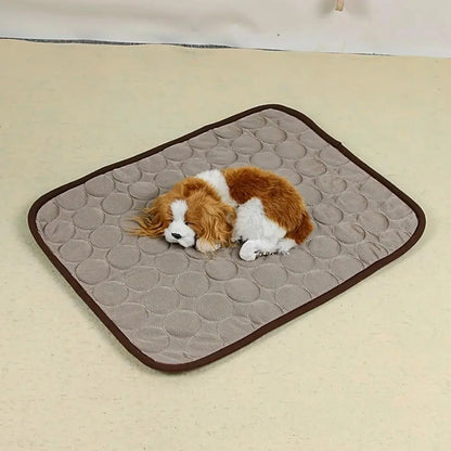 Portable Pet Cooling Mat, Breathable Pet Bed with Gel Ice Bricks, Summer Cooling Pad for Outdoor, Car Seat, Dog & Cat Furniture, Bedding Mat, Shaped Beds